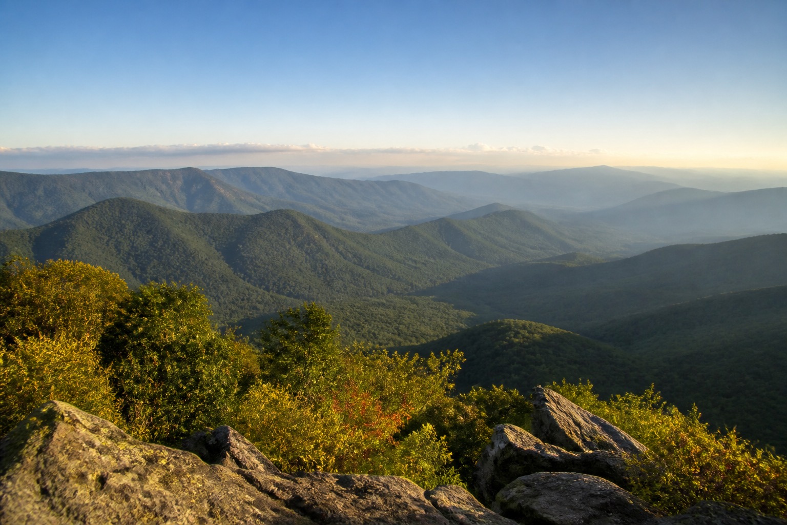 Shenandoah Blue Ridge overlooks and layered forest ridges in clear early morning light
